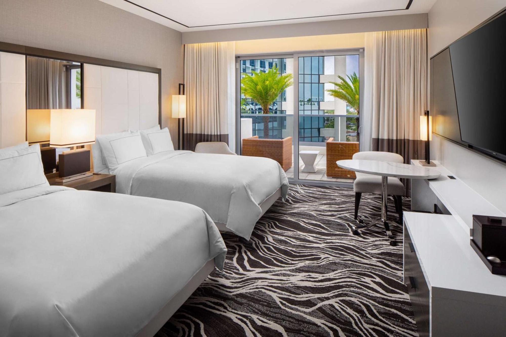 מלון Hilton Miami אוונטורה מראה חיצוני תמונה